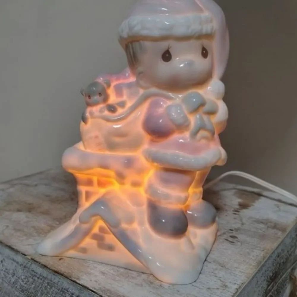 Precious Moments Ceramic Santa Claus Chimney Night Light. C6